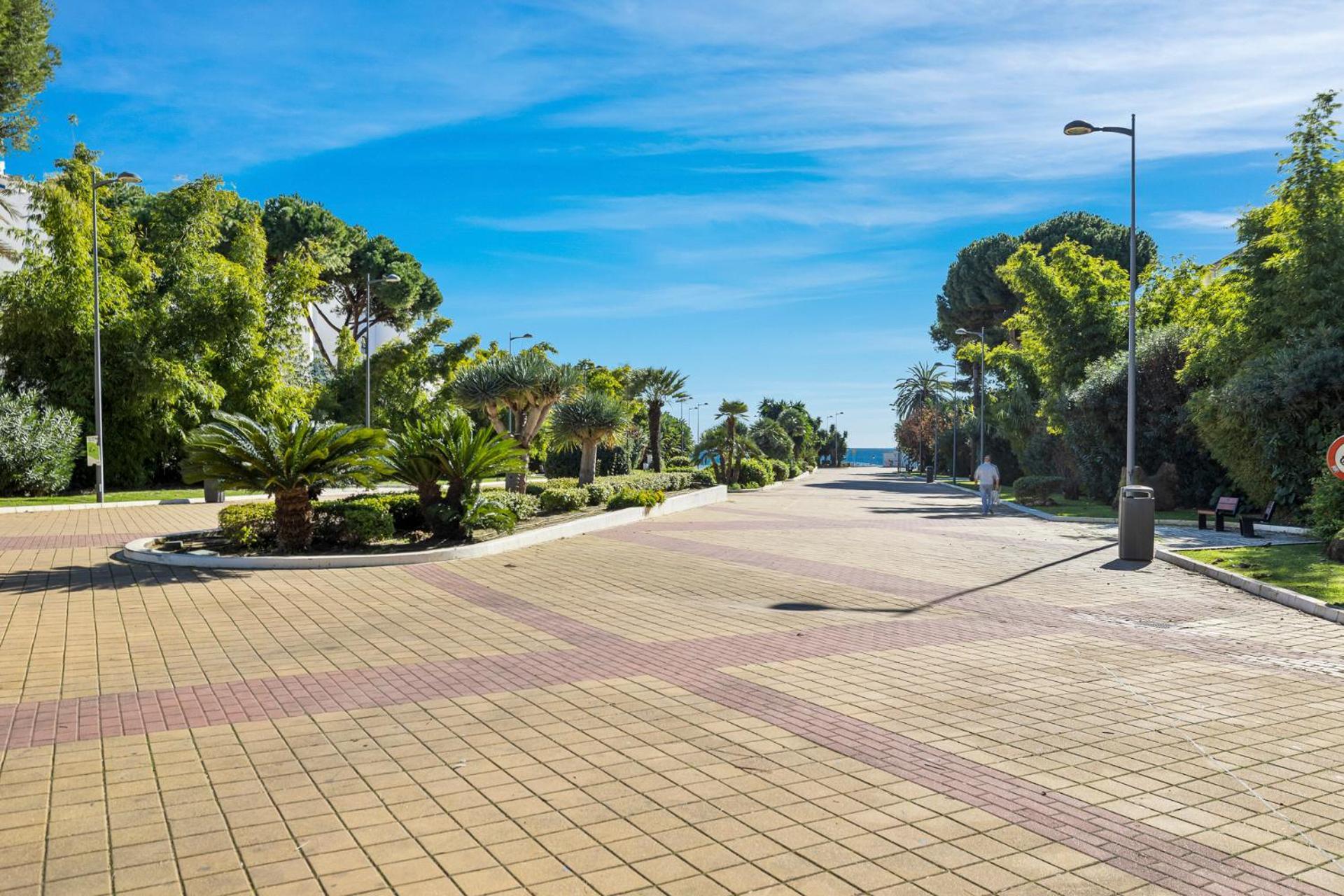Charming And Spacious In Medina Garden - Puerto Banus Apartment