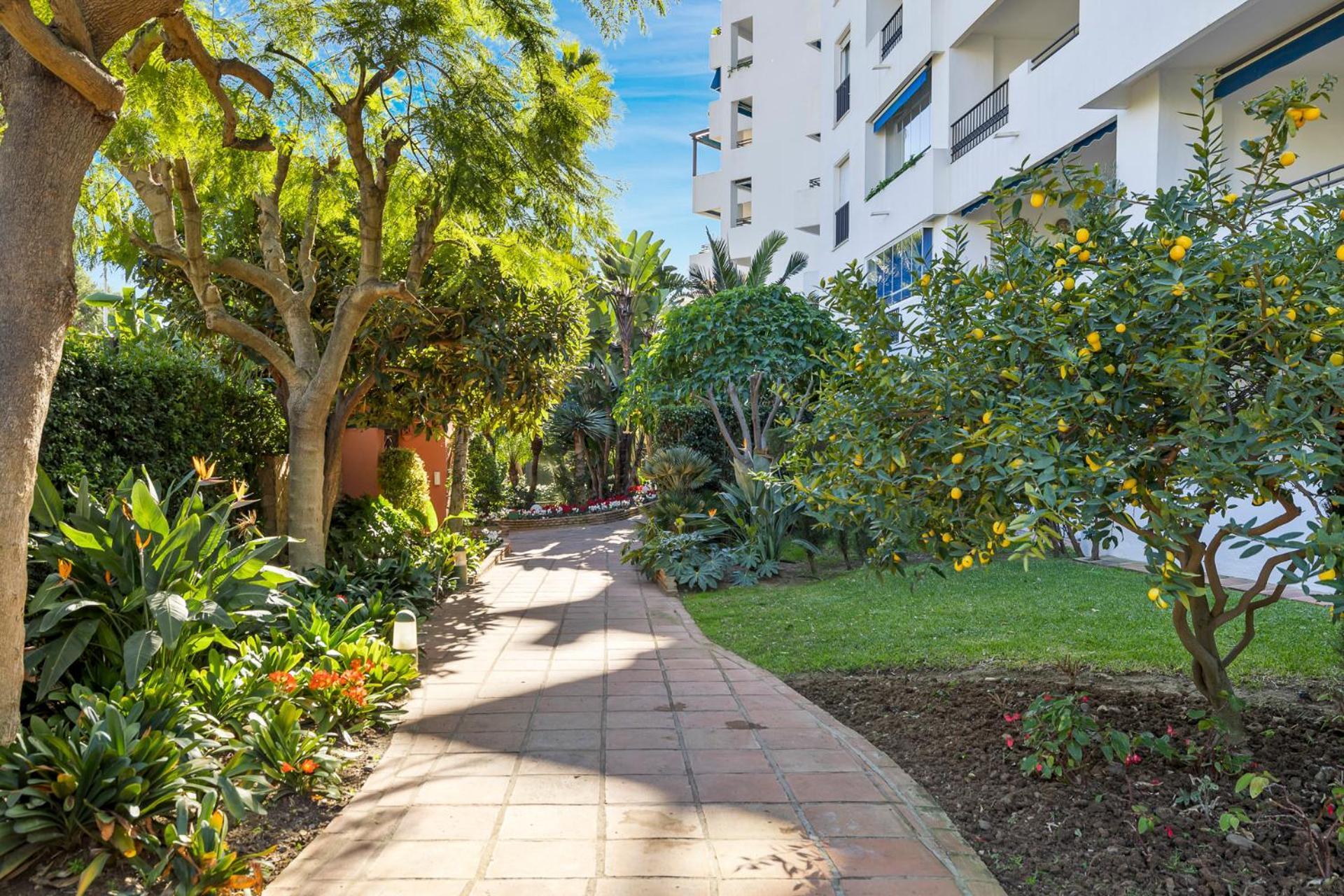 Charming And Spacious In Medina Garden - Puerto Banus Appartement Marbellac