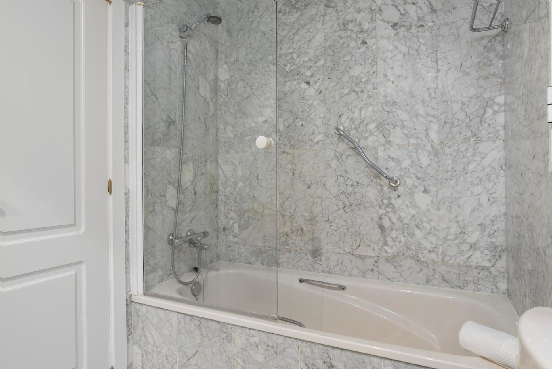 Charming And Spacious In Medina Garden - Puerto Banus Appartement